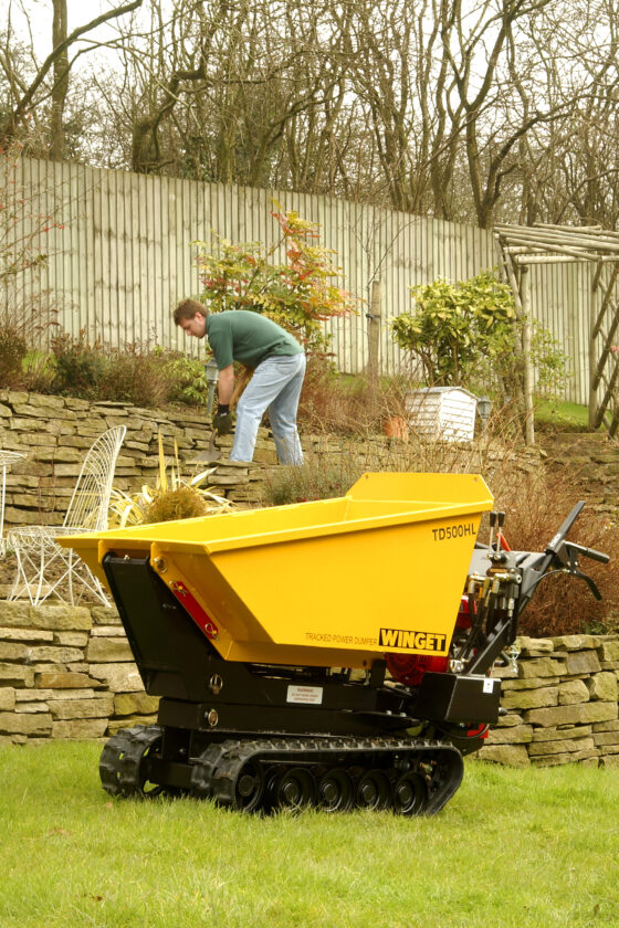 WINGET TD500HL HIGH LIFT TRACKED DUMPER GARDEN SETTING